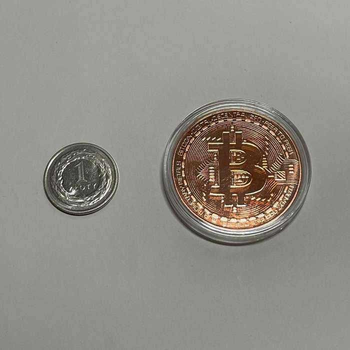 Bitcoin moneta kolekcjonerska kryptowaluta kolor brązowy bronz