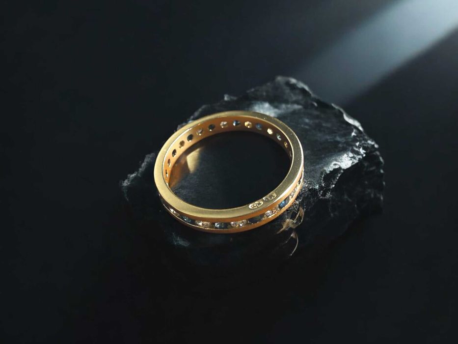 Złoty pierścionek z cyrkoniami – 585, 2.57 g, rozmiar 14