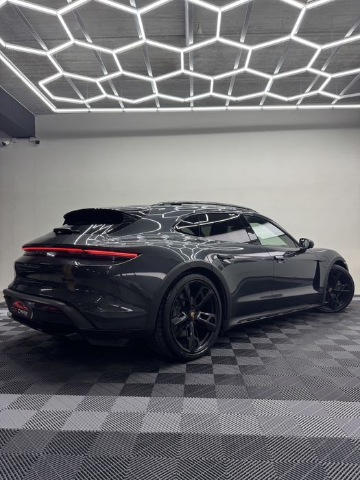 PORSCHE TAYCAN 4 CROSS TURISMO