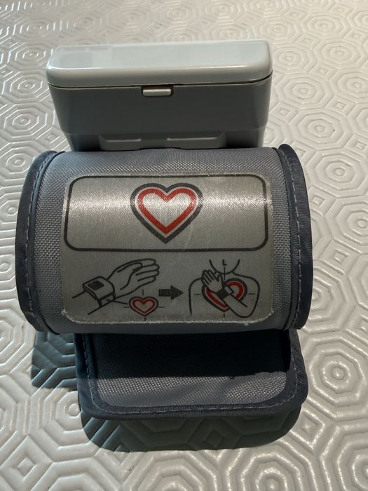 OMORON RS3 aparelho tensão