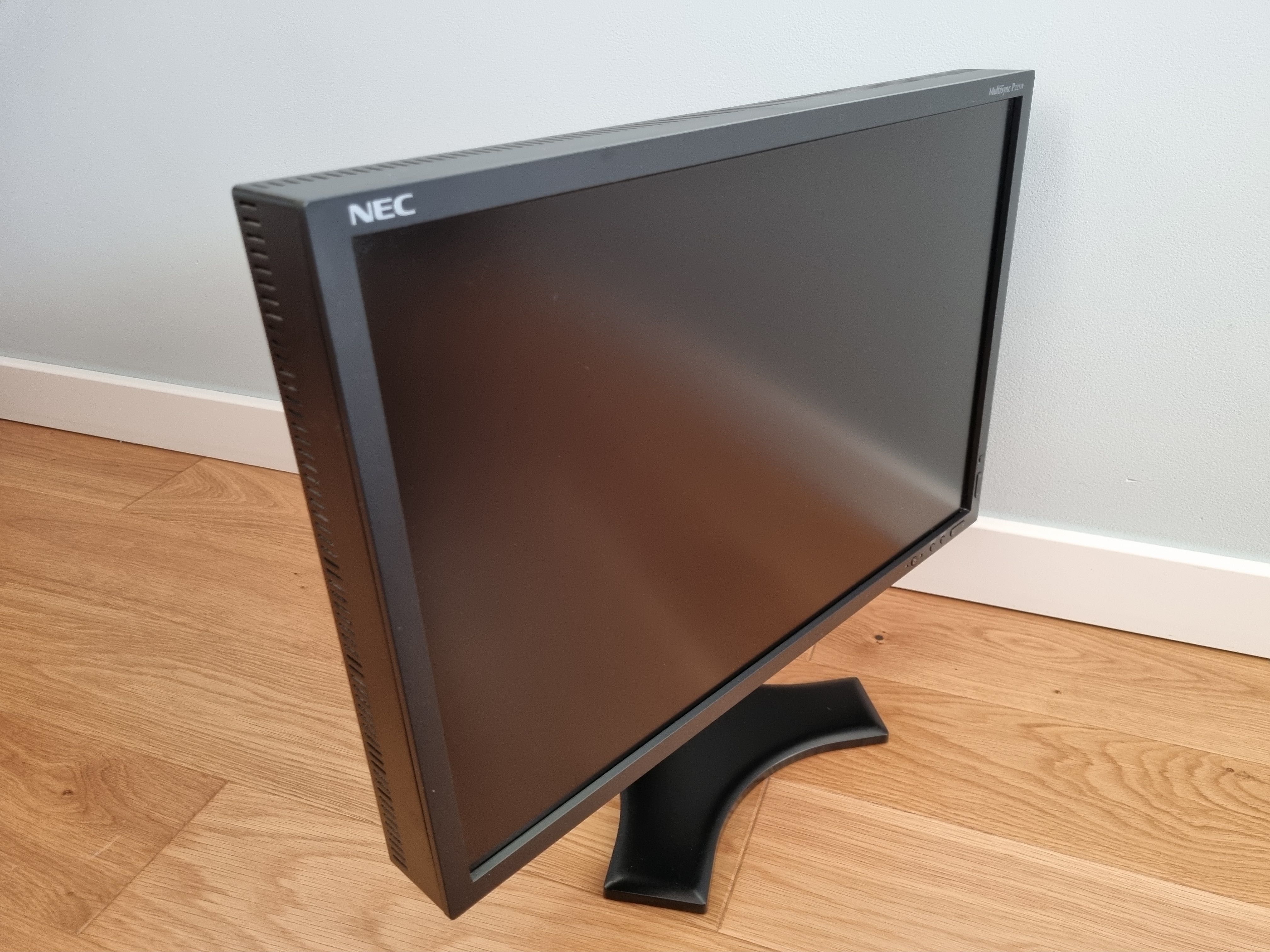 Monitor NEC MultiSync P221W 22"