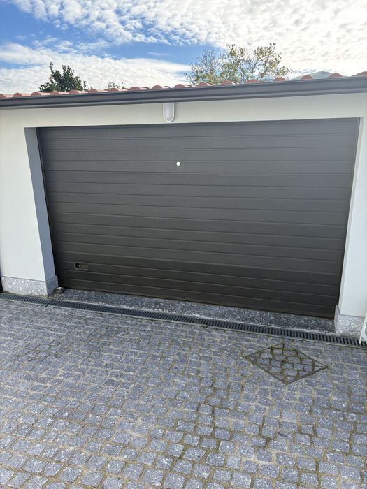 Vendemos e Instalamos Portas/Portões e automatismos