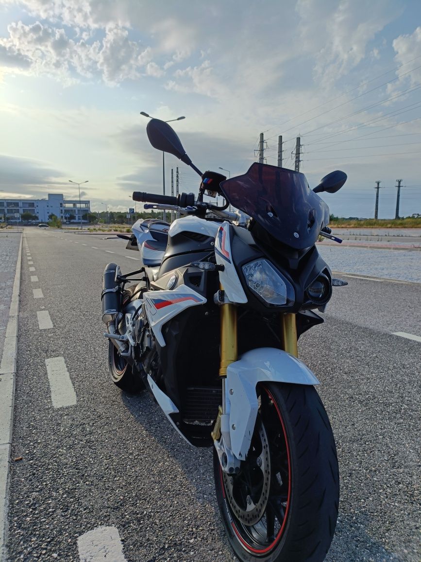 BMW S1000R Tricolor