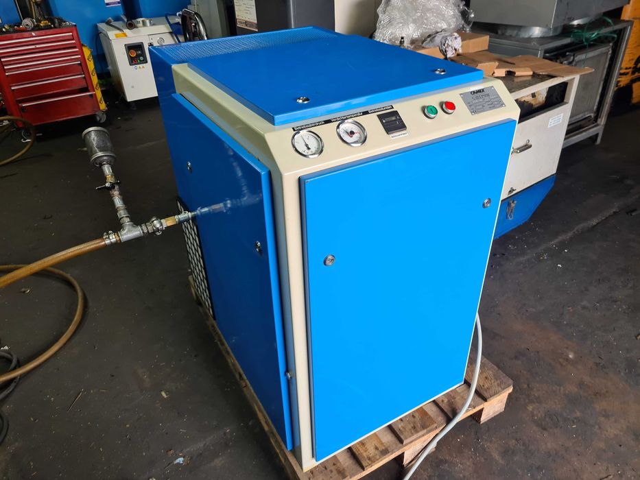 Kompresor śrubowy RENNER RS 15 kw