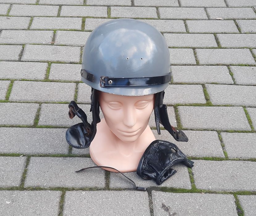 Milicja kadk motocyklowy 4 milicyjny zomo orzeszek  ormo mo hełm prl