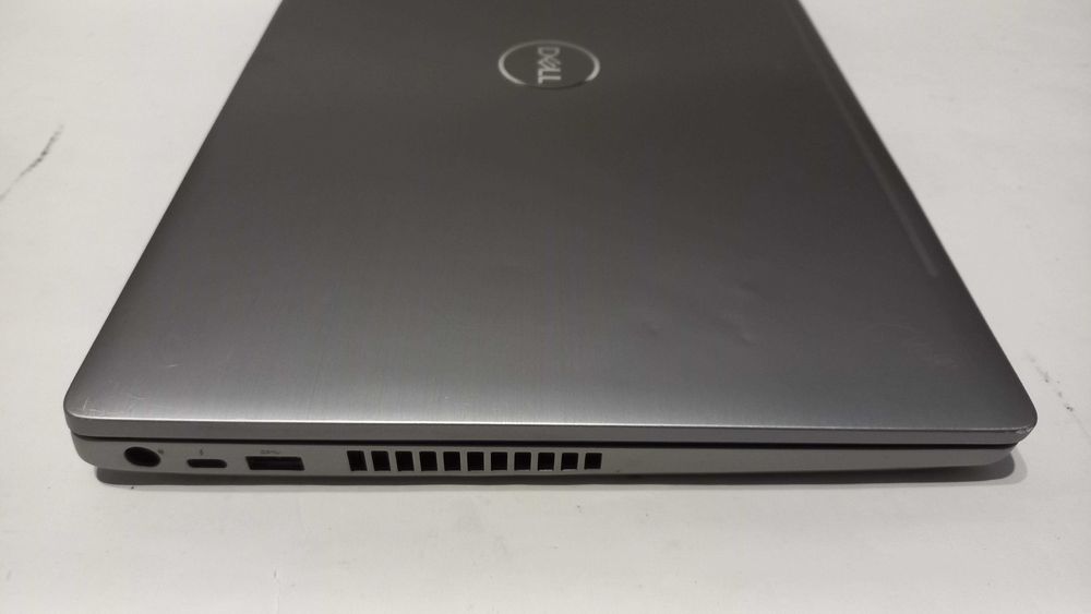 Dell Precision 3551/i5-10400H/FHD IPS/16 DDR4/512 nvme/Quadro P620 4Gb