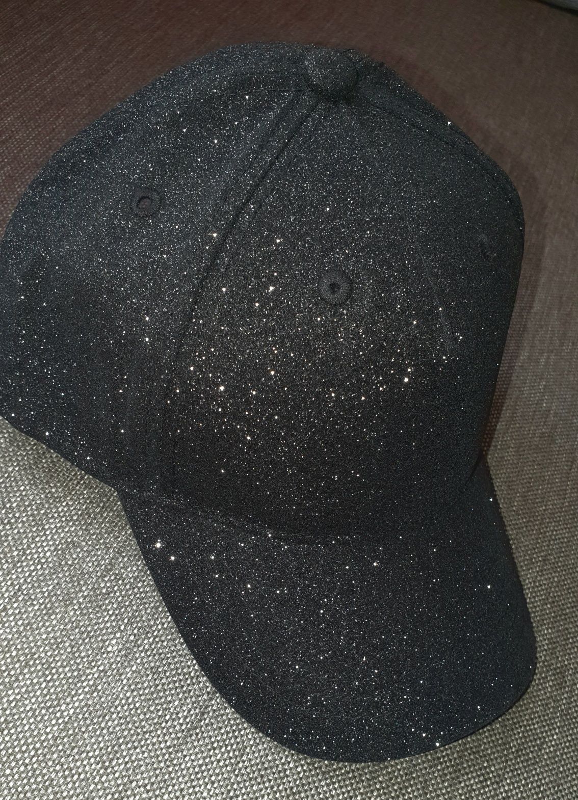 Damska brokatowa czapka z daszkiem Bonprix