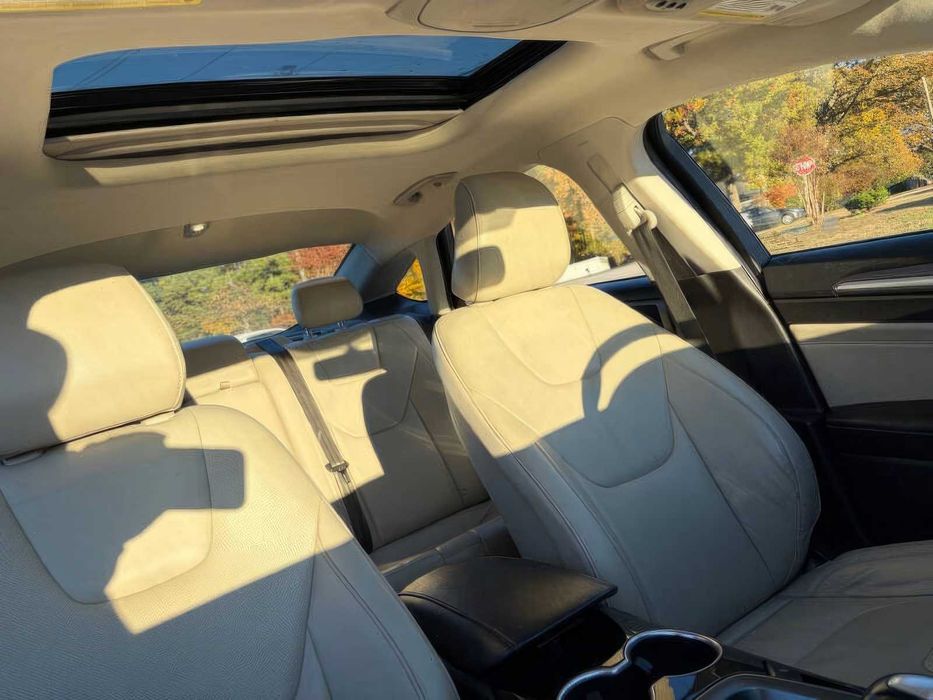 Ford Fusion Titanium      2016
