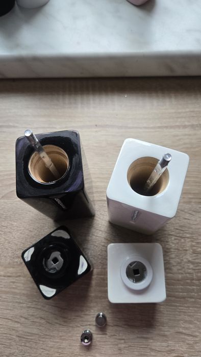 Młynek do soli i pieprz