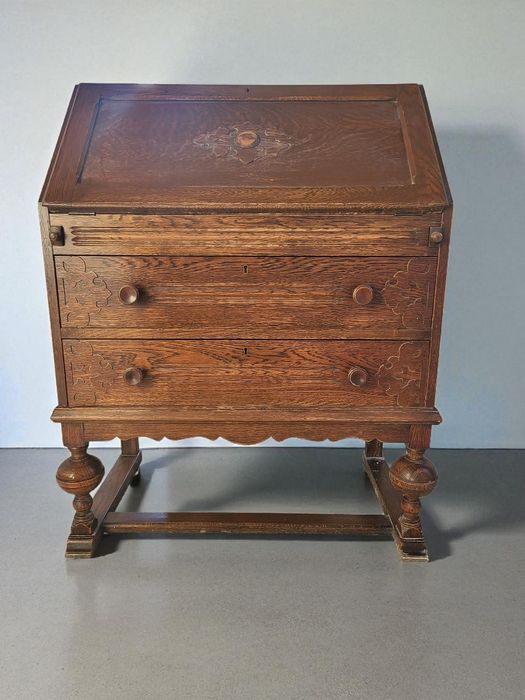 sekretarzyk drewniany