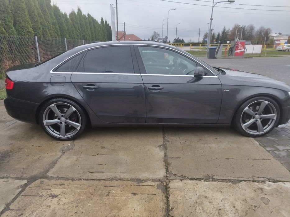 Audi A4 b8  S line po lifcie