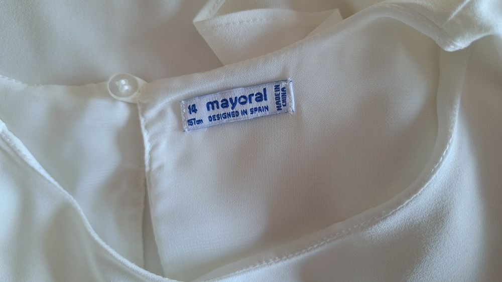 Blusa em cru (Mayoral)