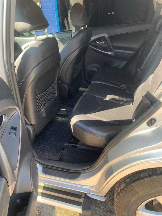 Продам Toyota RAV4 2008 року