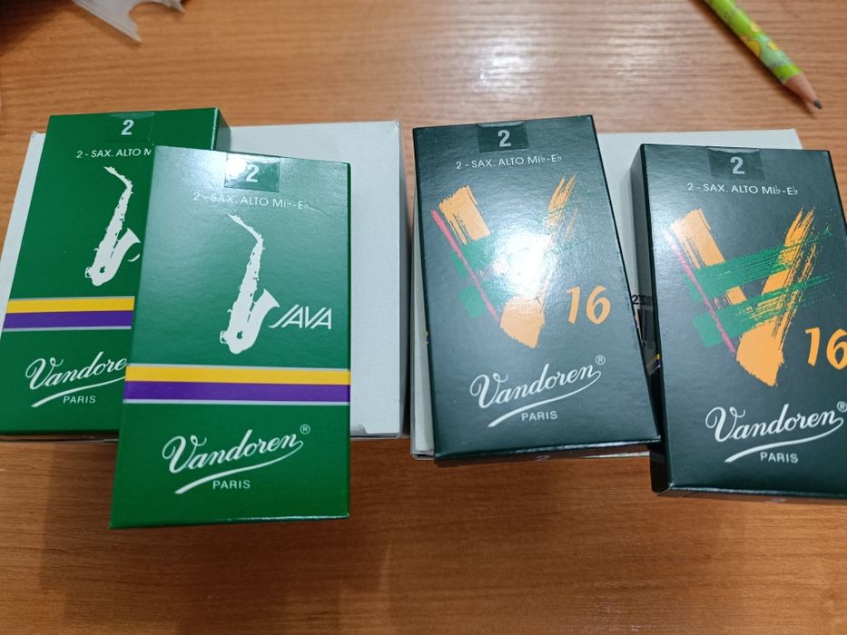 Альт, тенор, сопрано саксофон -  Mendini by Сecilio, Etude. Eastar