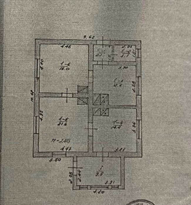 Житловий будинок з прибудинковою ділянкою