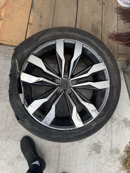 Диск R21 з VW Atlas під відновлення