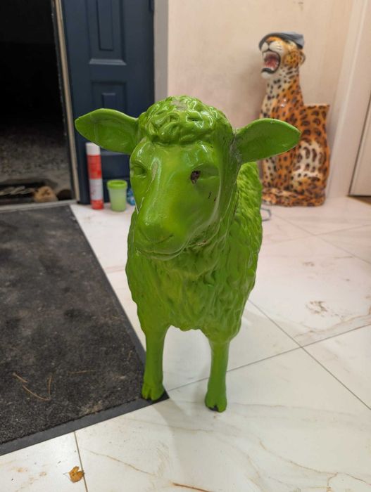 Owaca figura ogrodowa, rzeźba.