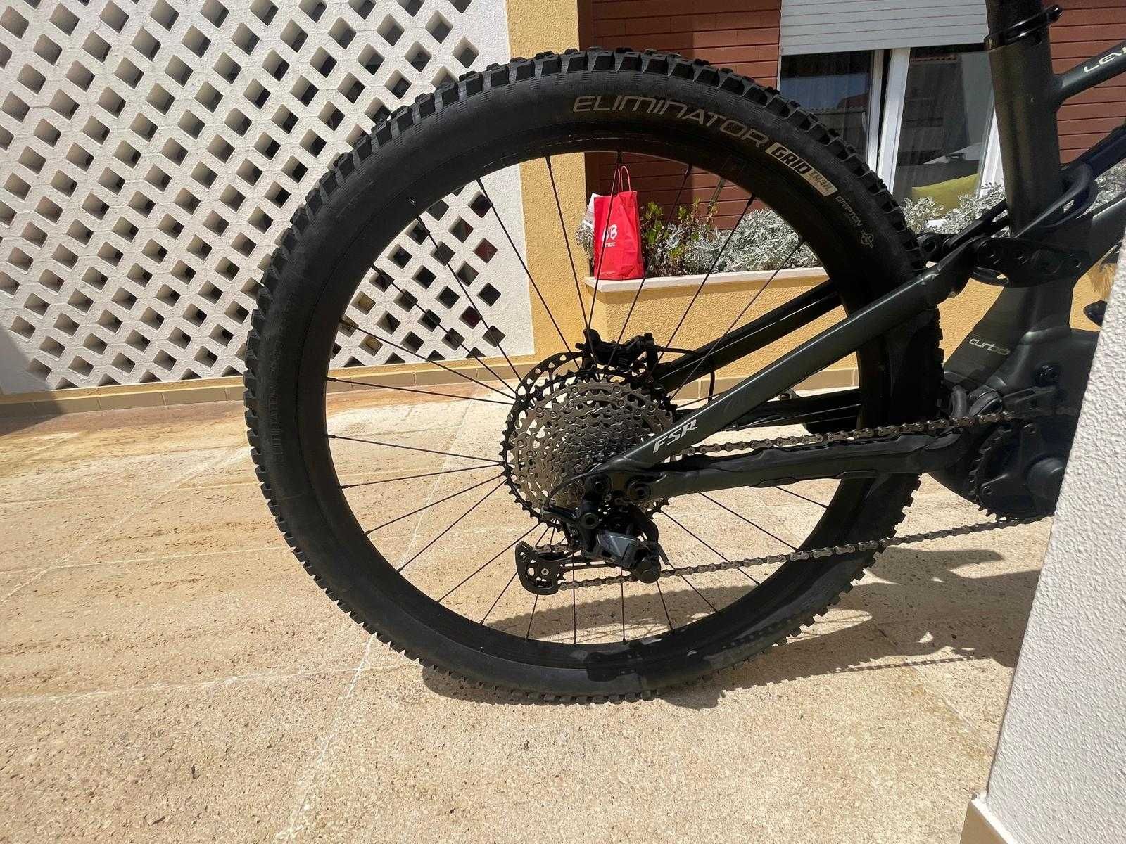 Specialized Turbo Levo (Electrica) c/ 2.429km