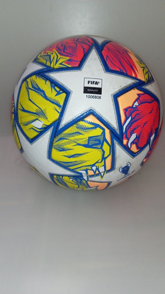 2 Bolas de Futebol, Adidas Final Liga dos Campeões e Kipsta