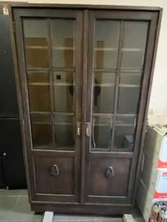 Drewniany  kredens po renowacji