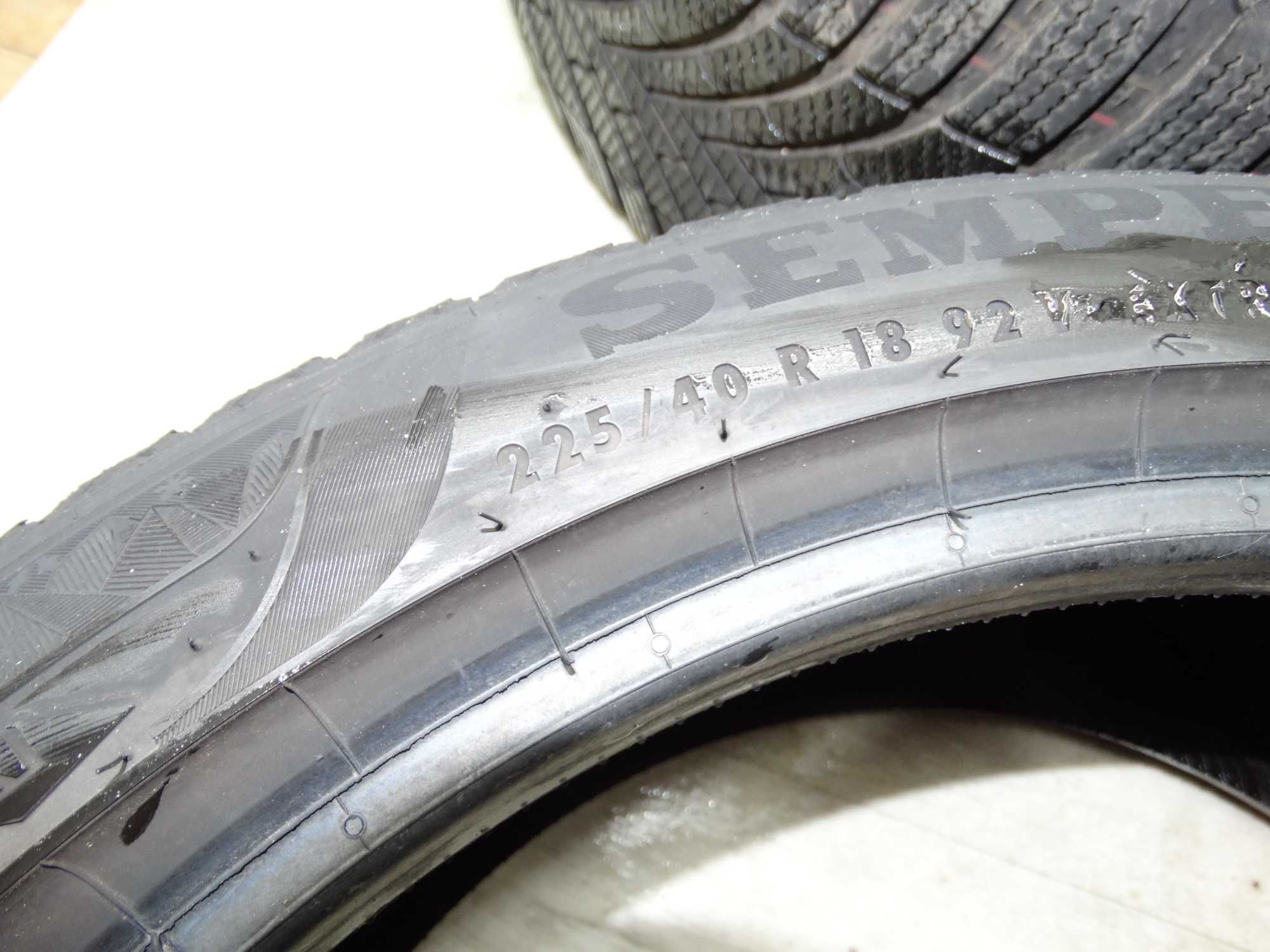 шини пара 225 40 18 зима 6 мм semperit sped grip 5
