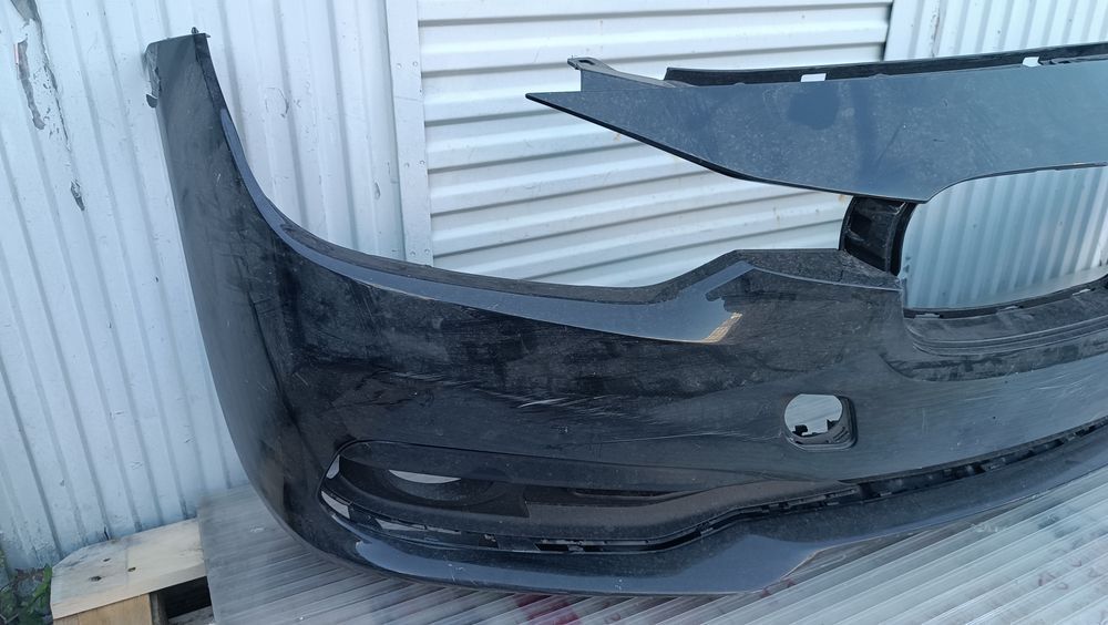 Vendo parachoque de frente BMW 3 series F30,31 LCI ano 2015/16