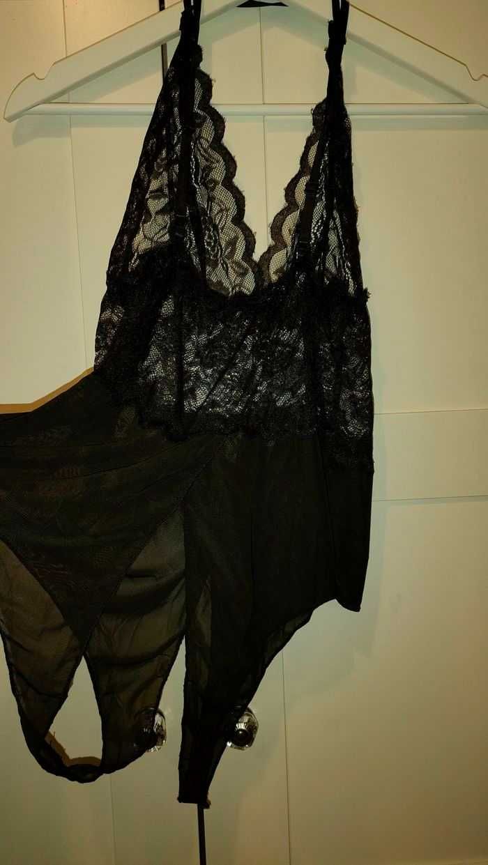 Nowe, czarne body otwarte koronkowe M/L