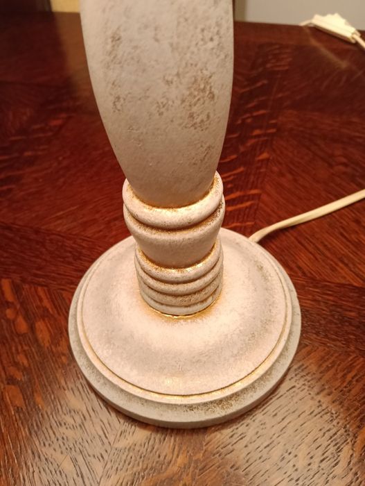 Candeeiro de mesa 58cm altura e 38cm diâmetro