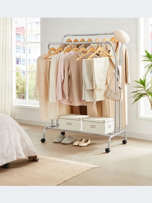 Wieszak stojący metal Songmics srebrny