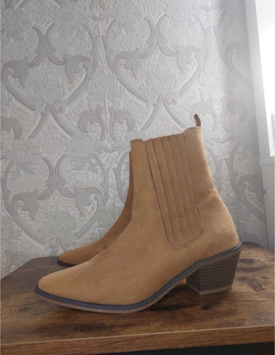 Стильні казаки чоботи