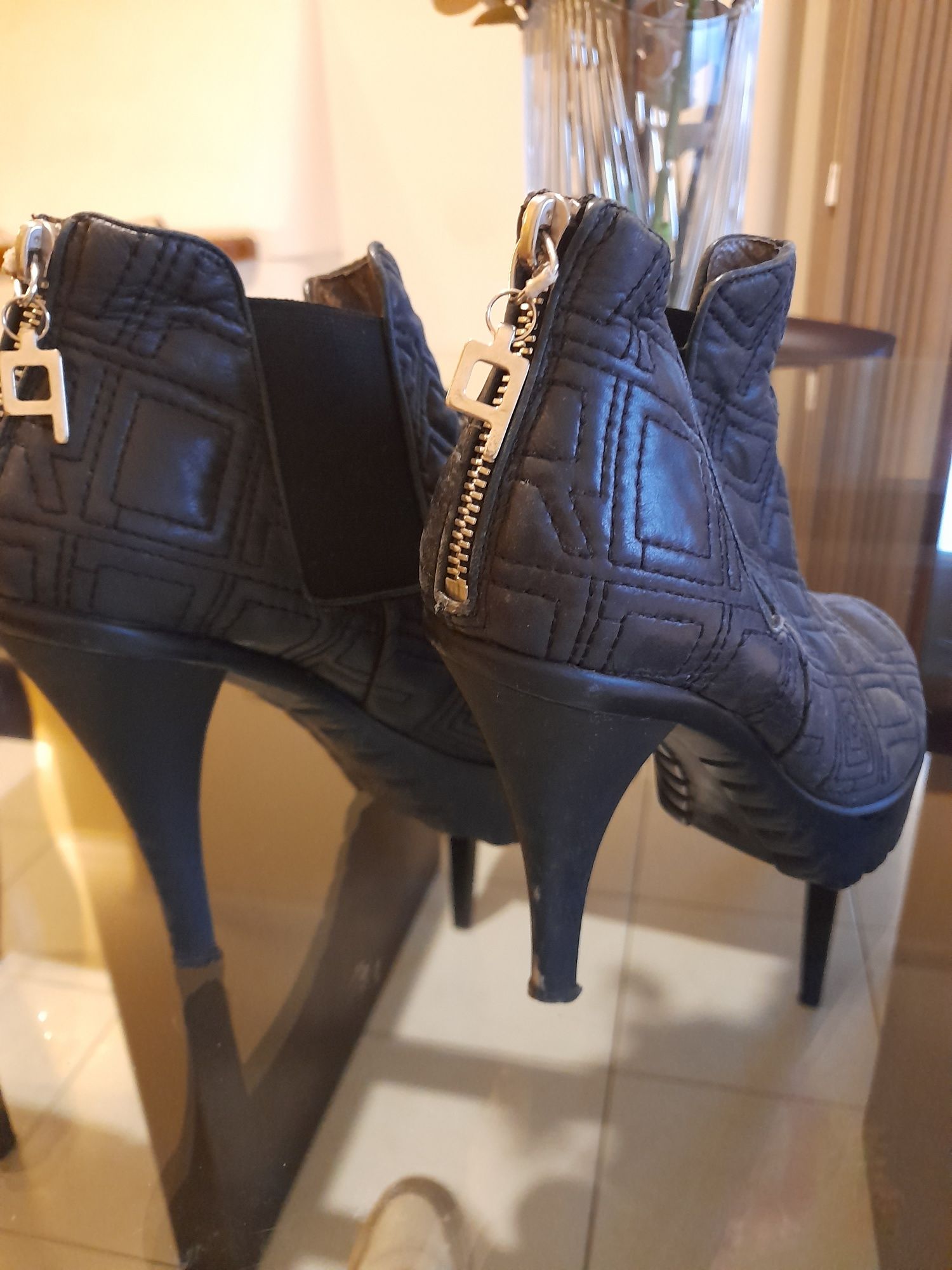 Botas pretas prof novo preço