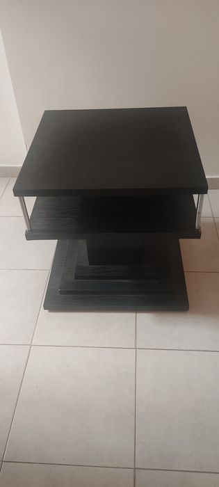 Móvel auxiliar preto