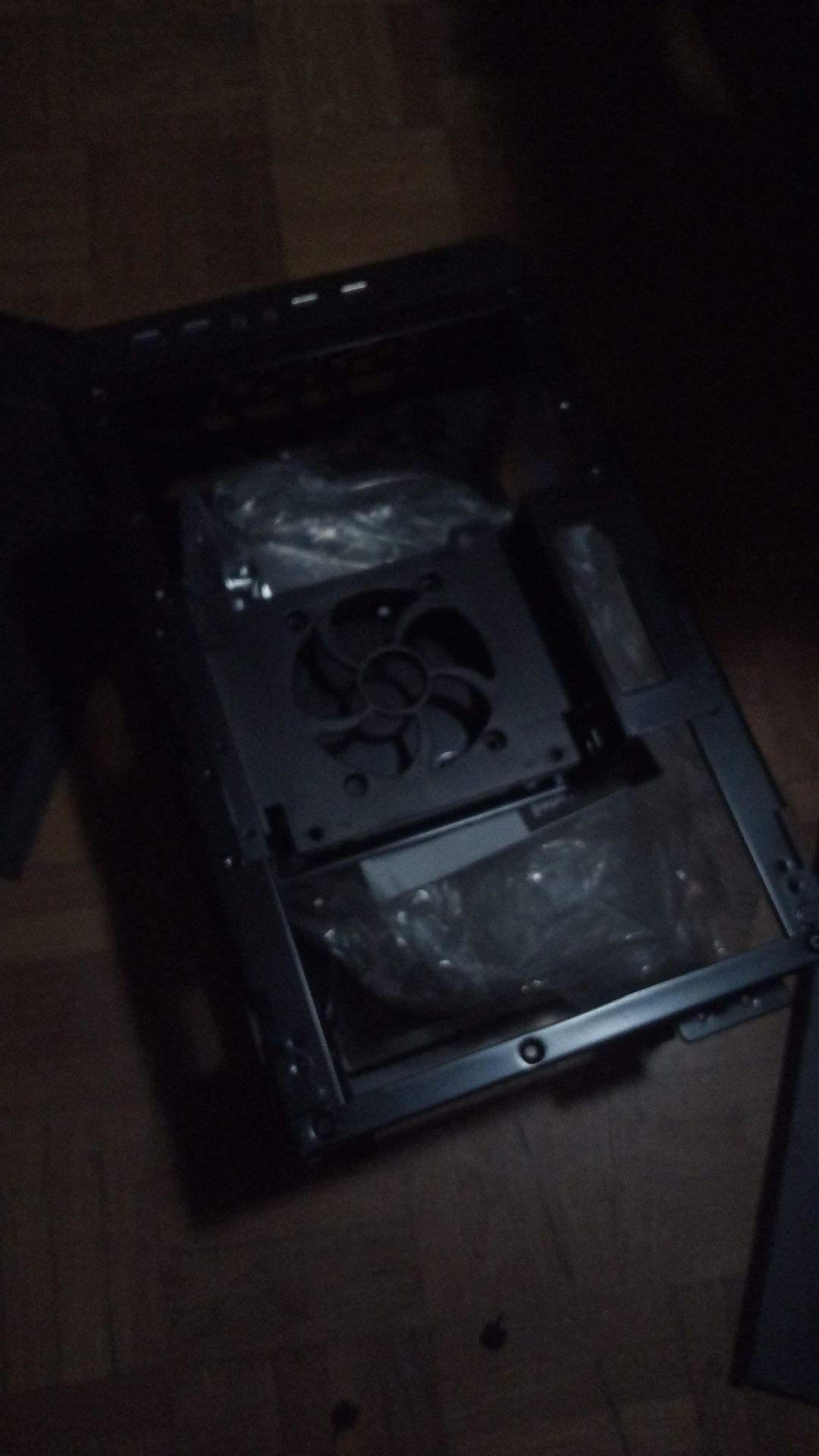 Caixa mini itx sharkoon qb one