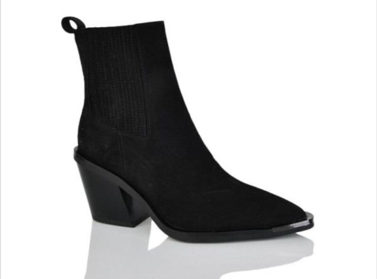 Козаки ботинки женские