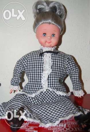 Famosa boneca "velha" dos anos 70/80