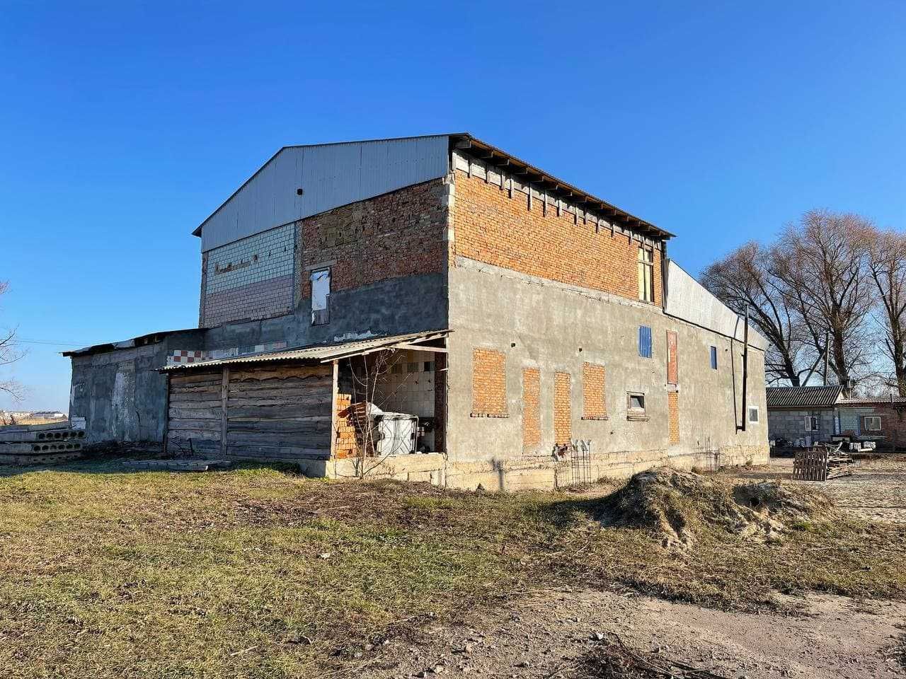 Продам виробниче приміщення в Попільні