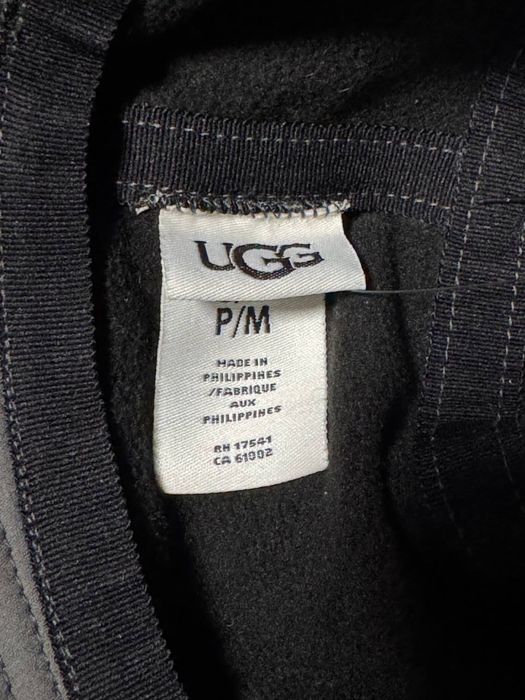 Продам панамку на флисе UGG