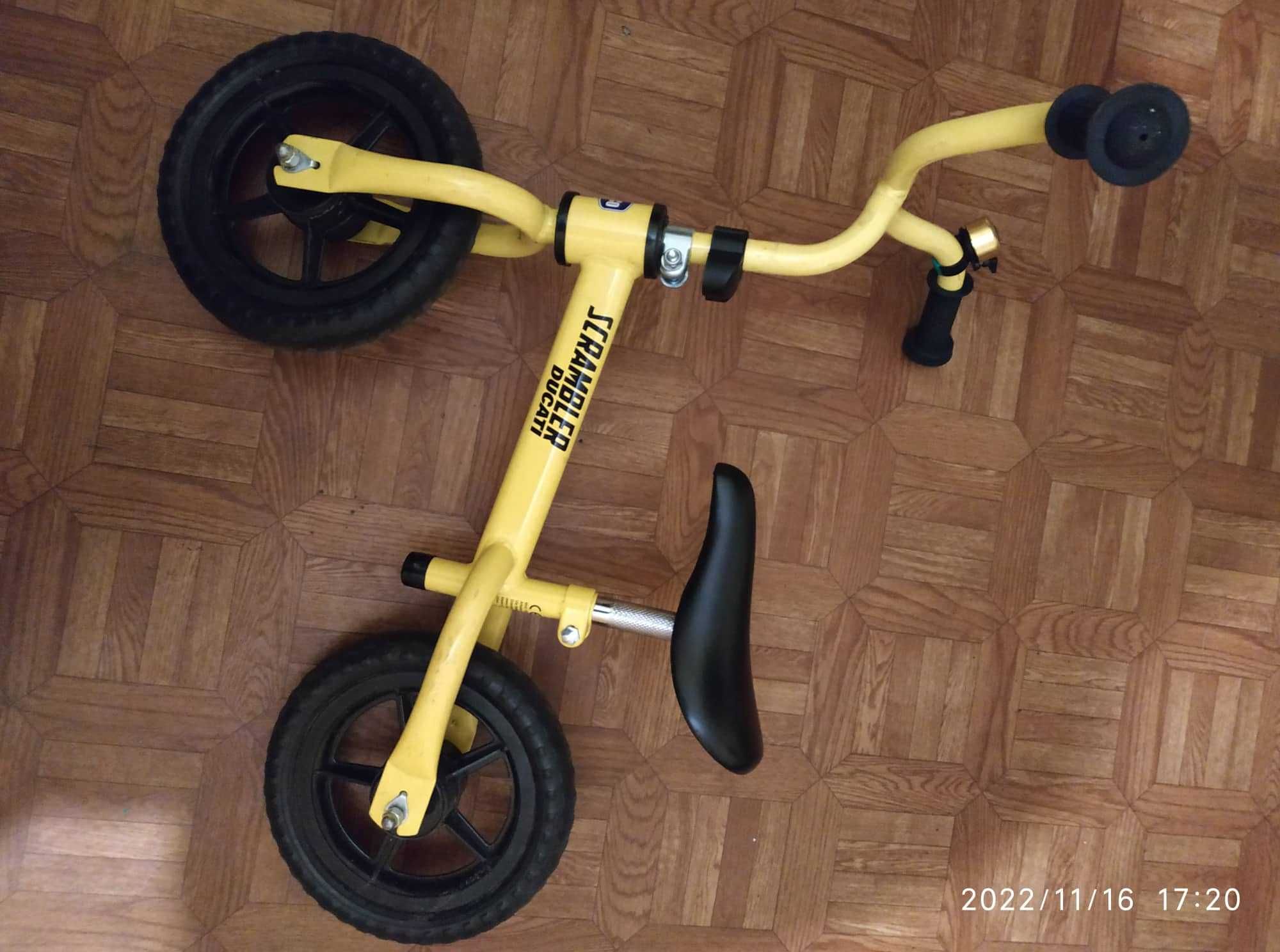 Продается велобег (беговел) Chicco  Scrambler Ducati