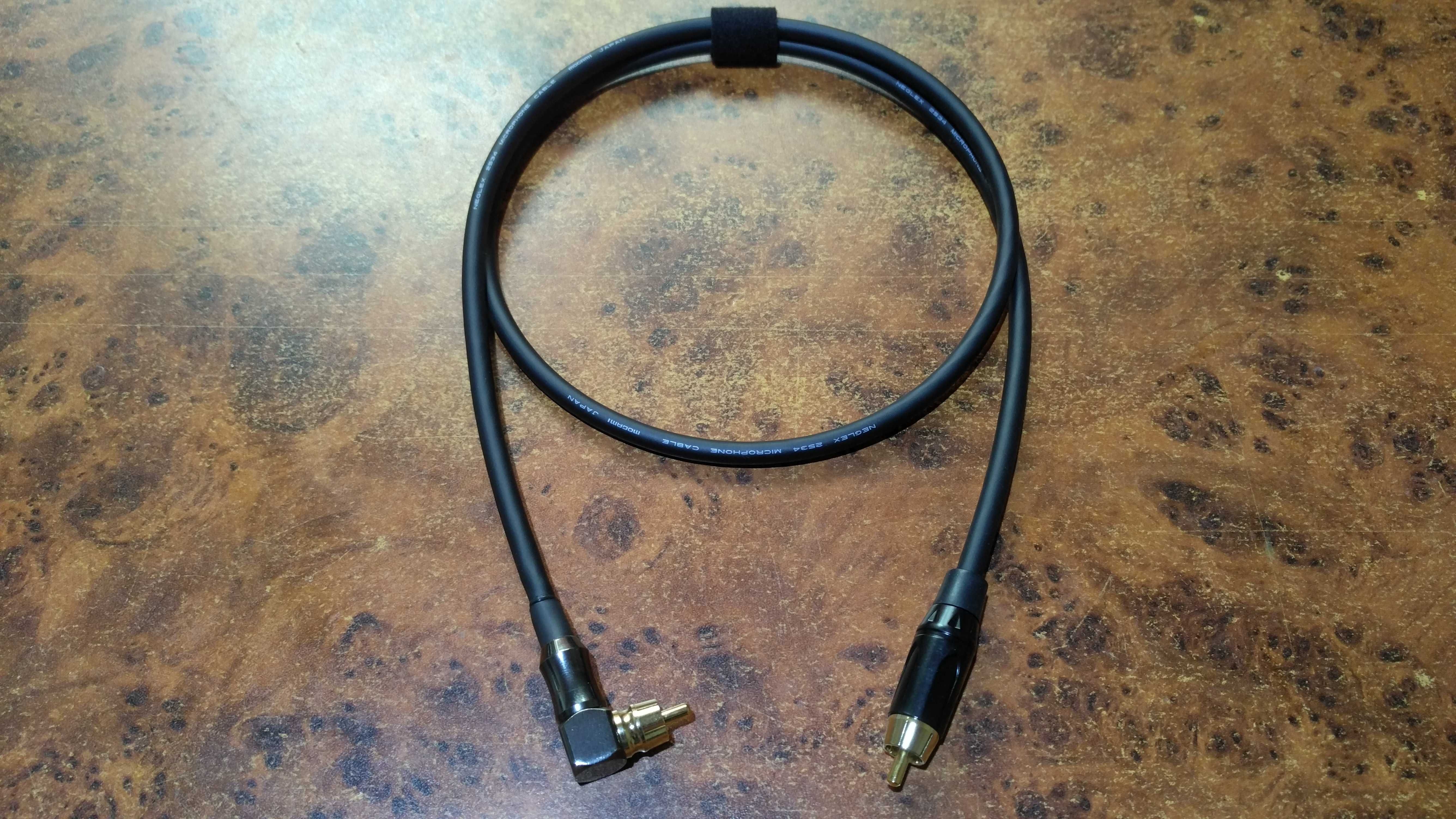 Hi-Fi сабвуферный кабель RCA/RCA MOGAMI Neglex W2534 (Япония) экран