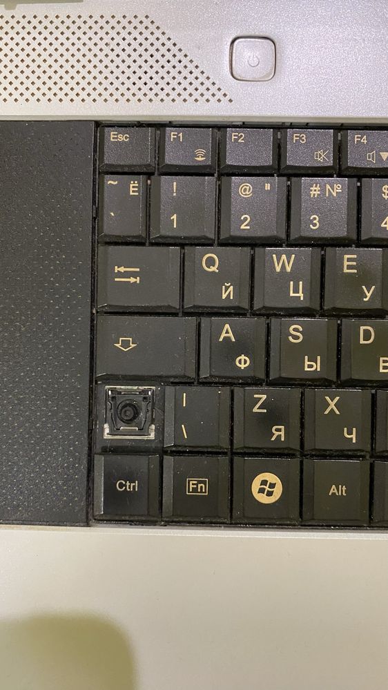Продам ноутбук Fujitsu - Siemens Esprimo Mobile V5535.