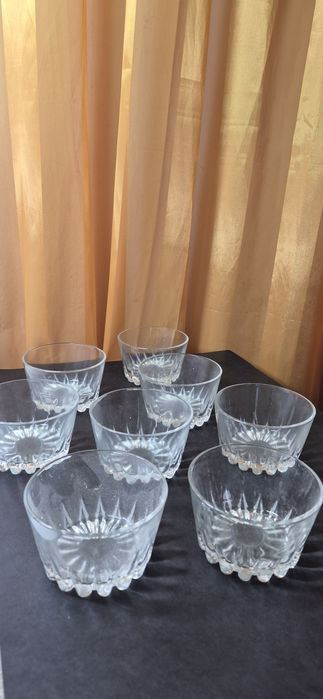 Stare szklane salaterki Komplet na 8 osób  starocia PRL T27