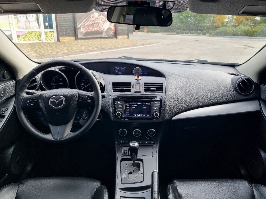 Продам Mazda 3 2013