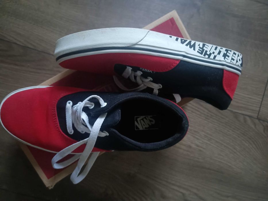 Vansy czerwono-czarne rozm 36.5