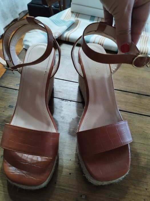 Sandálias plataforma Lanidor