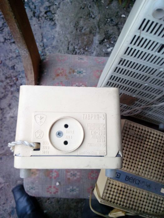 Продаю б/у стабілізатори напруги