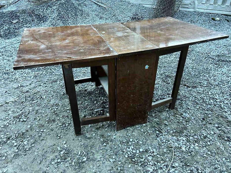 Меблі трюмо, крісло, диван, стіл