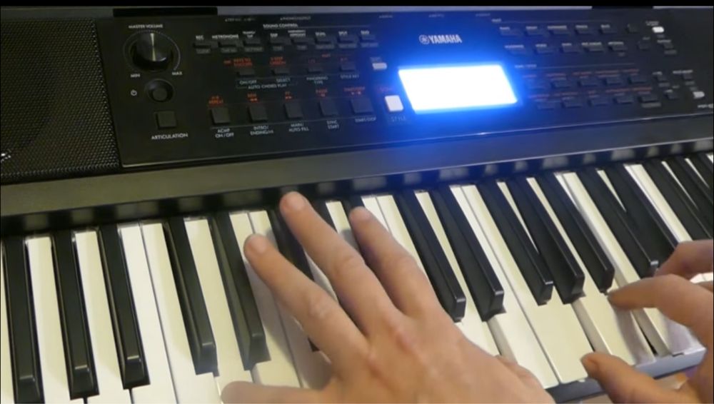 YAMAHA PSR-Е-383 синтезатор НОВИЙ