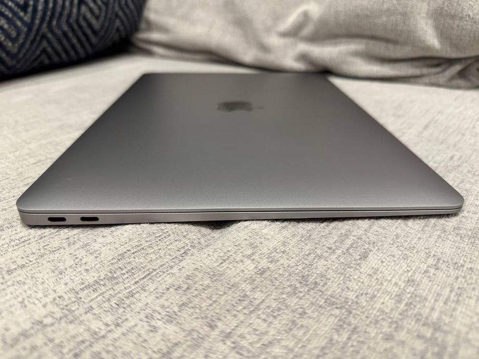 MacBook Air 13" 2019 (8 / 128 ГБ, A1932) Space Gray