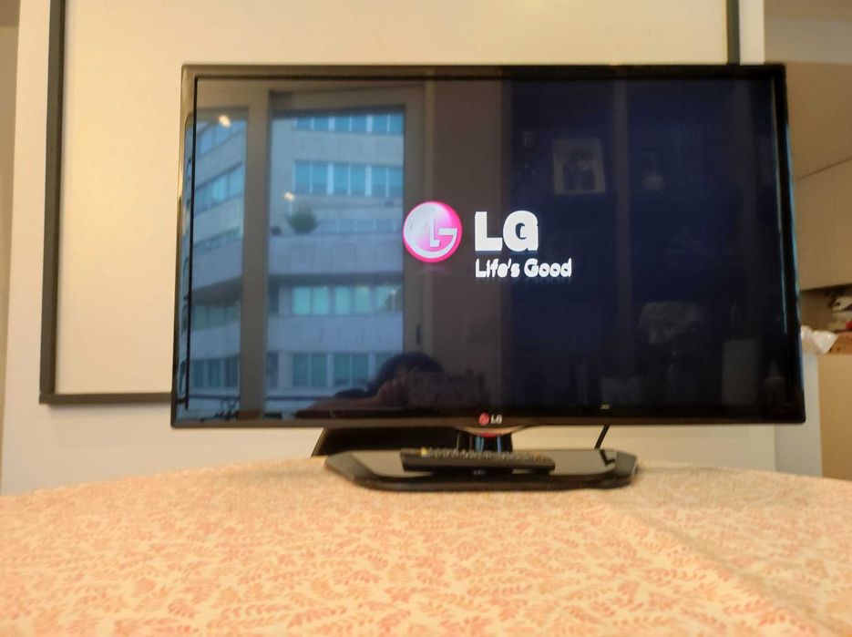 TV LG 32″ 32LN5400 – LED Full HD, ótimo estado