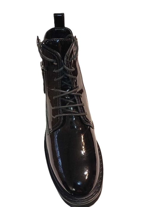 Продам жіночі черевики armani exchange недорого